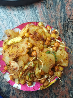 A picture of Mixed sprouts Chaat.