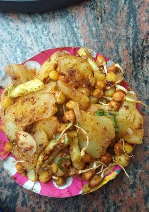 A picture of Mixed sprouts Chaat.