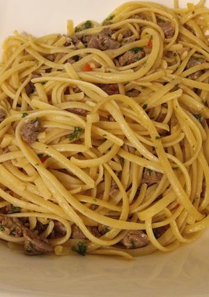 Una foto de Linguini con carne