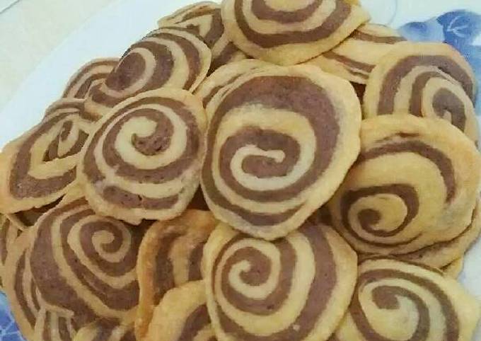 Ternyata ini loh! Bagaimana cara membuat Kuping gajah hidangan Idul Fitri  gurih