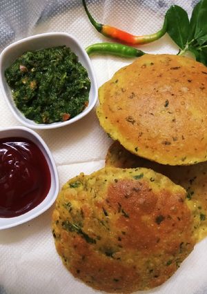 मेथी पूरी (Methi Poori recipe in hindi) रेसिपी मुख्य फोटो