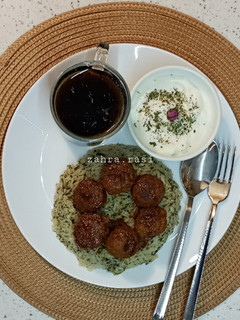 عکسی از دستور سبزی پلو با کوفته 😋