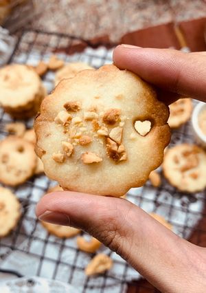 A picture of Buttery Cashew Biscuits (Eggless).