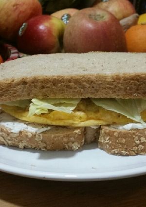 Foto principal de Sándwich de tortilla de coliflor al curry con philadelphia