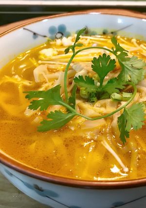 Hình của món Canh măng khô nấu nấm.