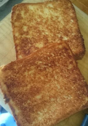A picture of Parmy cheese bread.
