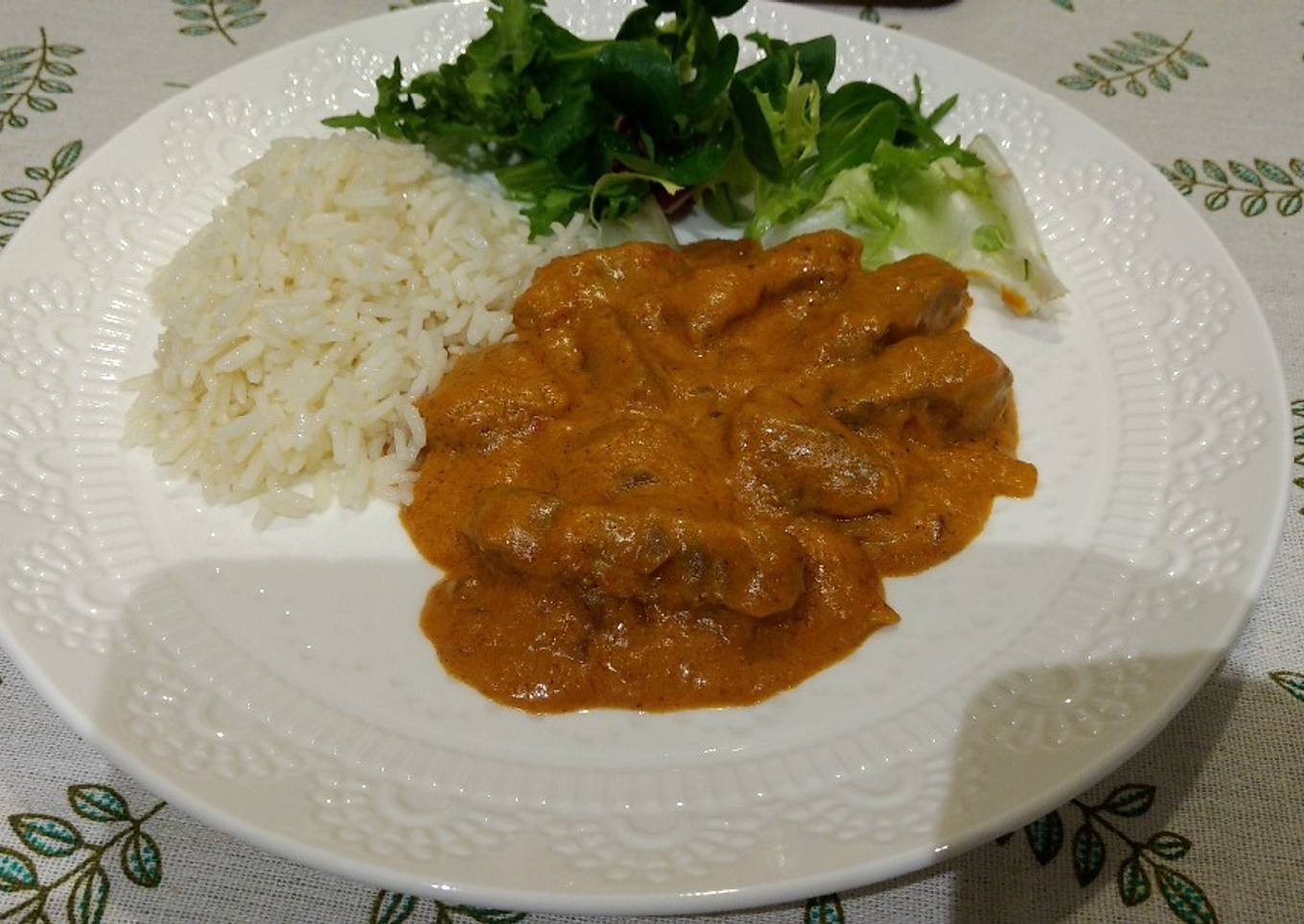 Brazilian-style beef stroganoff