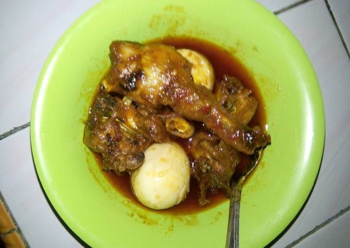 Ayam goreng sambal telor terasi ala banyuasin