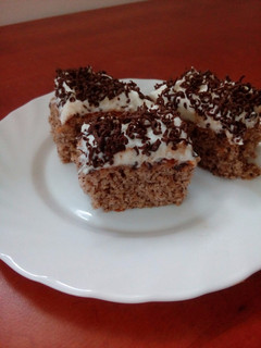 Tejszínes-diós sütemény recept fotója