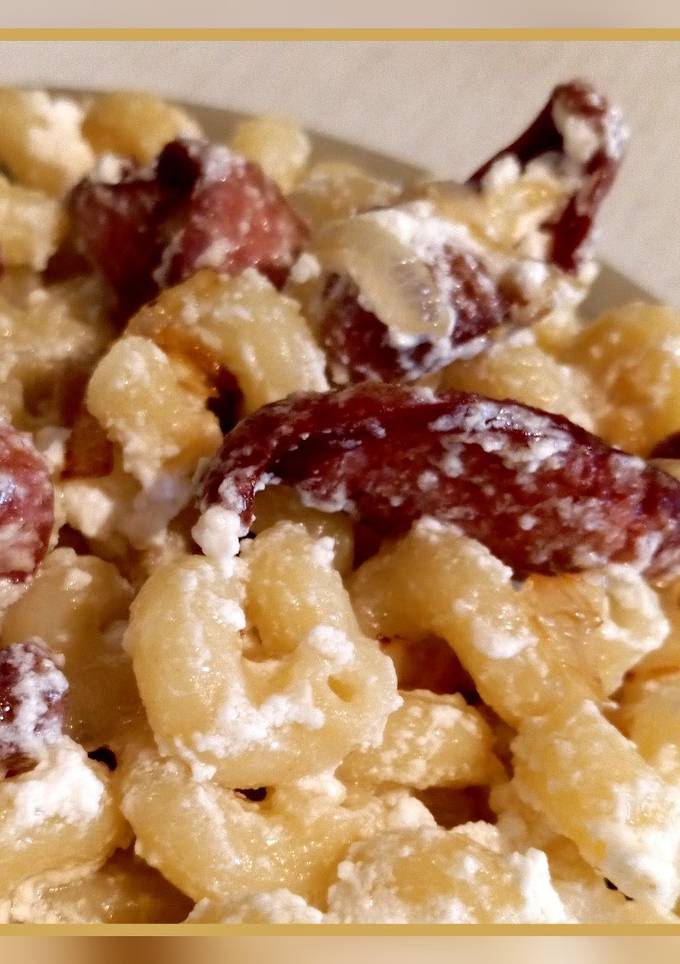 🔸 Макарони зі шкварками, кабаносами, цибулею і домашнім сиром🔸