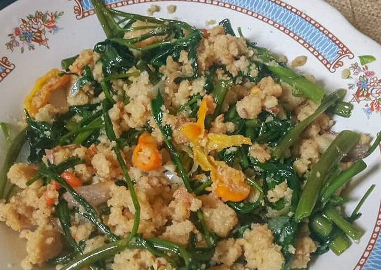 Tumis kangkung Campur Oncom