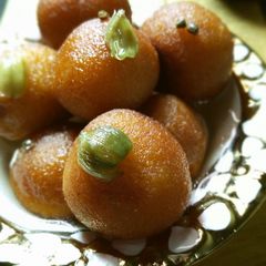 Bread gulab jamun A picture of Bread gulab jamun.