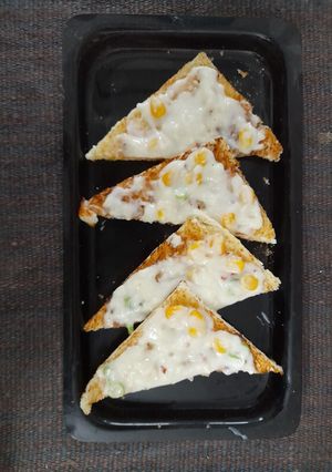 ચીઝ ચીલી ટોસ્ટ રેસીપી મુખ્ય ફોટો