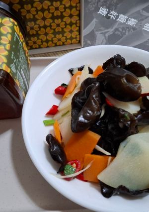 夏日開胃涼拌菜-馬鈴薯醋拌雲耳 的食譜成品照片