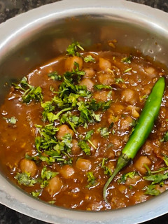 अमृतसरी छोले ((Amritsari Chole recipe in hindi) रेसिपी मुख्य फोटो