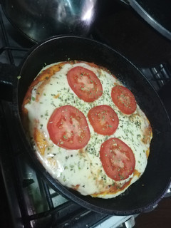 Una foto de Pizza a la sartén 🍕