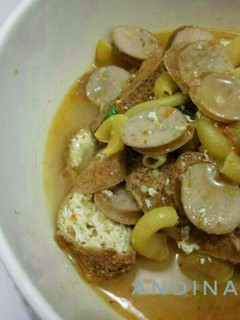 Foto resep Seblak kuah tahu,sosis, makroni