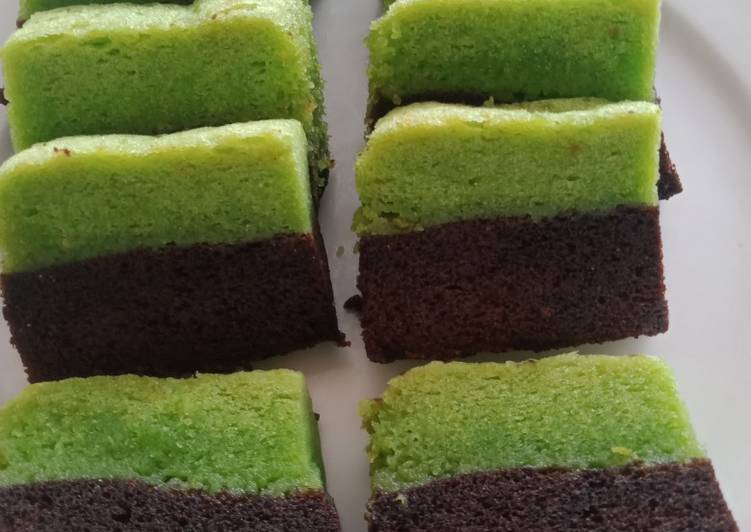 Brownis coklat pandan