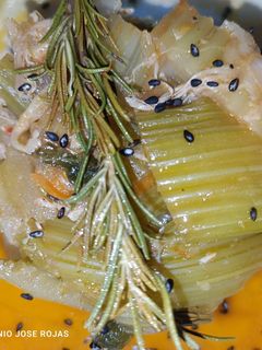 Una foto de Timbal de verduras y pollo de cocción