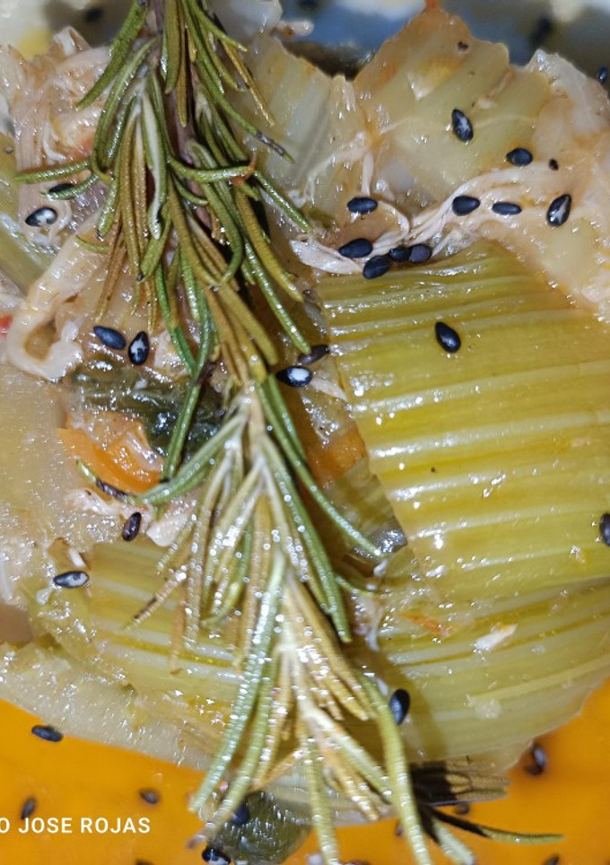 Una foto de Timbal de verduras y pollo de cocción