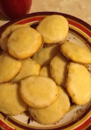 A picture of Lemon cookies.