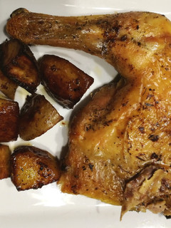 Una foto de Pollo ras el hanoud 🐓