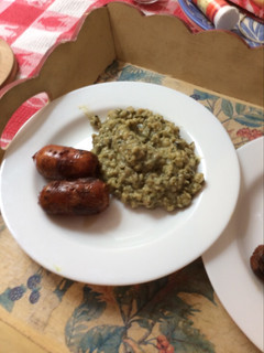 Una foto de Guiso de mote al pesto con salchichas