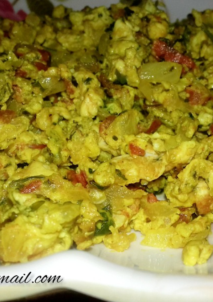 Una foto de Huevos revuelto estilo Paquistani