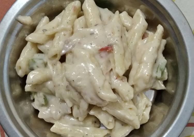 Simple Way to Prepare Gordon Ramsay White sauce pasta