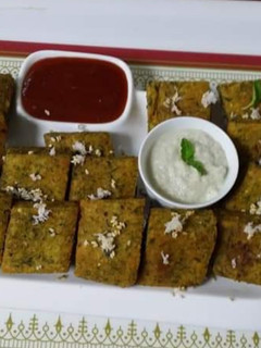 कोथमीर वडी (Kothmir Wadi recipe in Hindi) रेसिपी मुख्य फोटो
