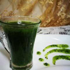 A picture of Kiwi sauce.