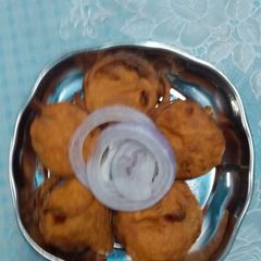A picture of Onion bhaji.