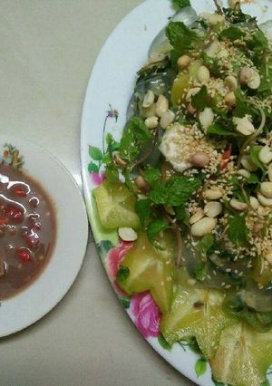 Hình của món Sứa chấm mắm ruốc.