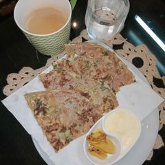 A picture of Omelette Paratha..
