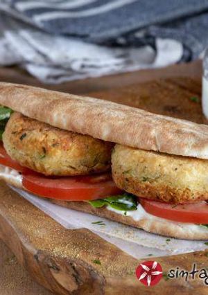 Φωτογραφία της συνταγής Pita pocket burger με λαχανικά & μπιφτέκι ρεβυθιού