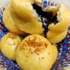 A picture of Chapssal Korean Donat.