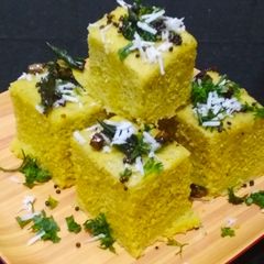 A picture of Mung Dal-Besan Dhokla.