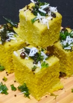 A picture of Mung Dal-Besan Dhokla.