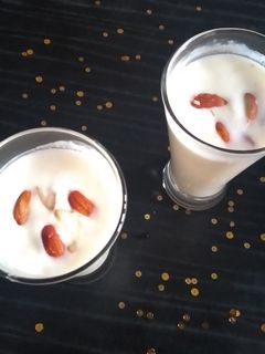 રોસ્ટેડ આલ્મંડ લસ્સી (roasted almond lassi recipe in gujarati) રેસીપી મુખ્ય ફોટો
