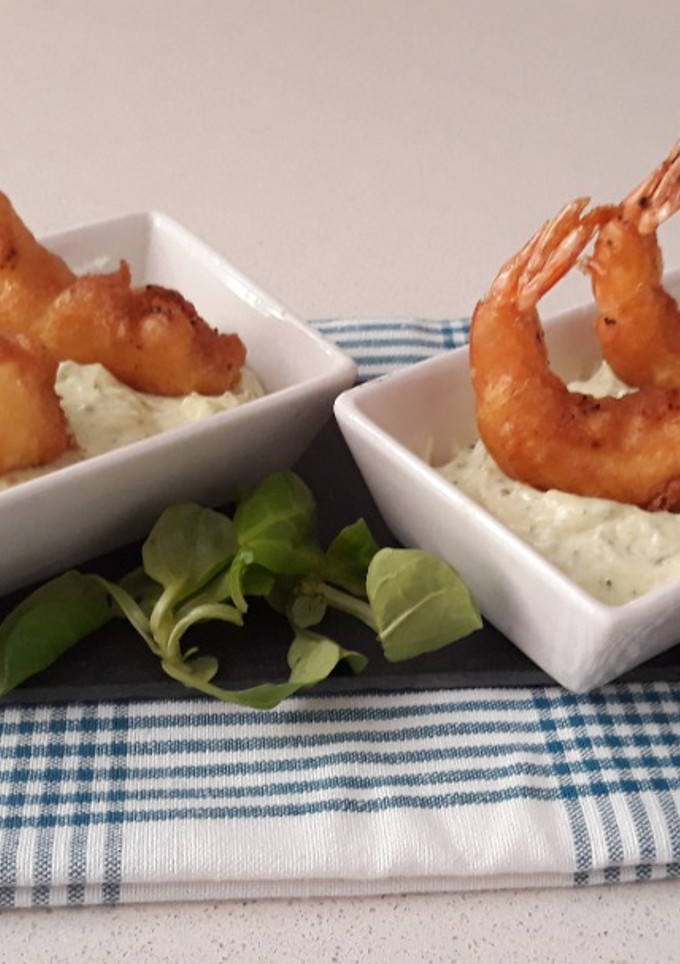 Una foto de Langostinos con salsa tártara