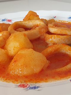 Una foto de Marmitako de calamares