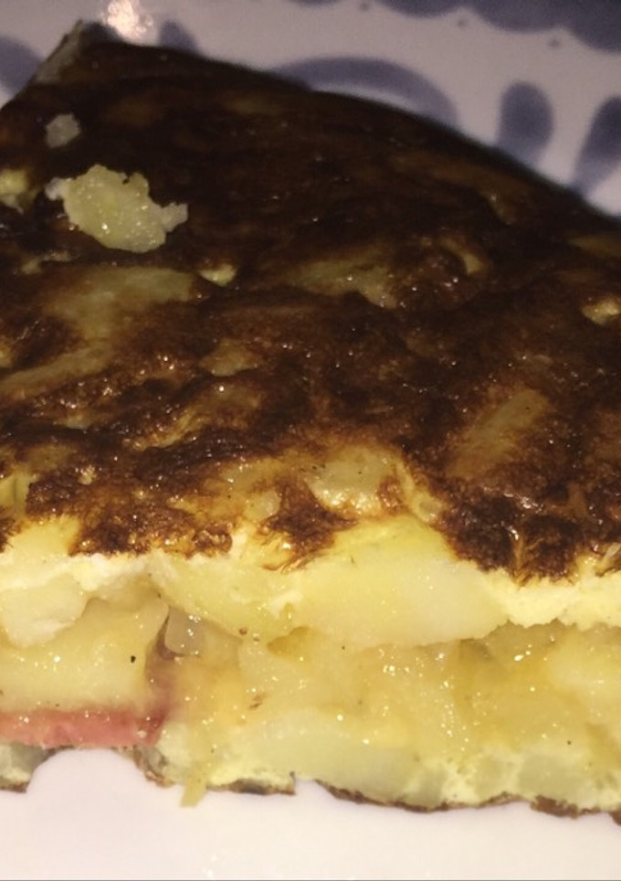 Una foto de Tortilla española con chorizo
