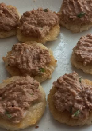 Una foto de Tortitas de arroz con atún