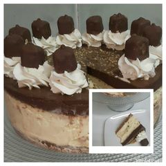 A picture of Snicker chocolate mousse cheesecake.