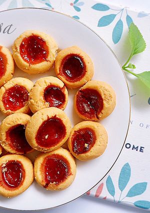 Hình của món Bánh quy nhân mứt trái cây.