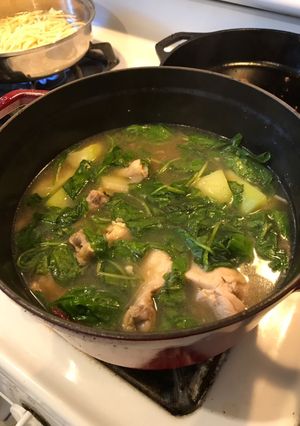A picture of Chicken Tinola.