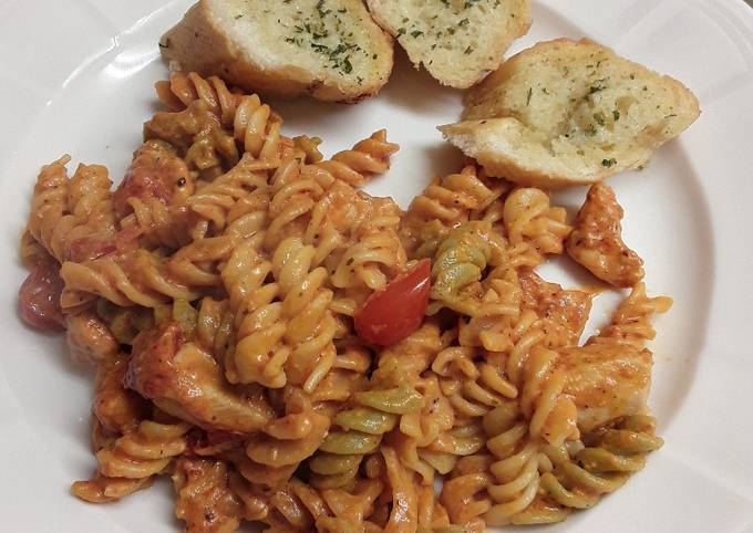 Chicken & Tomato pasta in Mascarpone sauce recipe main photo