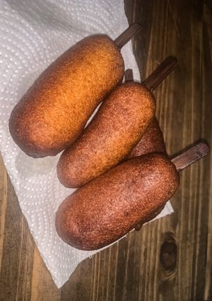 A picture of Boerewors Corn dog 🌽🐶.