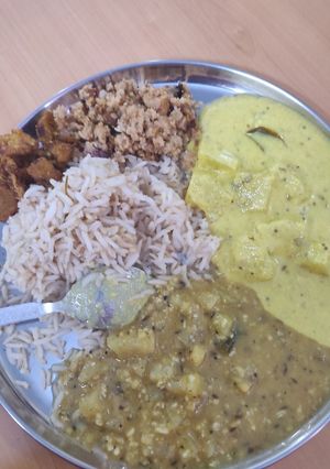 A picture of #LBC#brown rice,south indian kadi,Arabhi subji,pumpkin subji#.