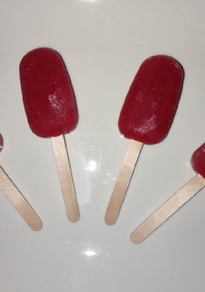 Una foto de Paletas heladas frutales